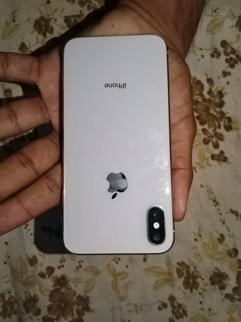 Apple iPhone X 4
