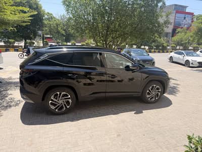 Hyundai Tucson 2026 Signature HTRAC Hybrid