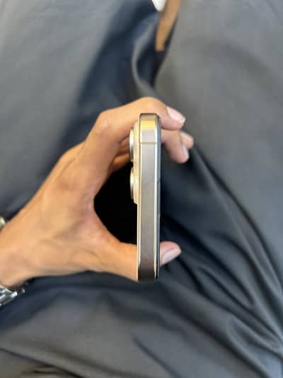 Apple iPhone 16 Pro Max