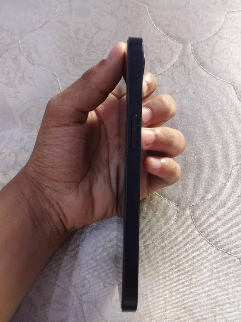 iphone 16e 1