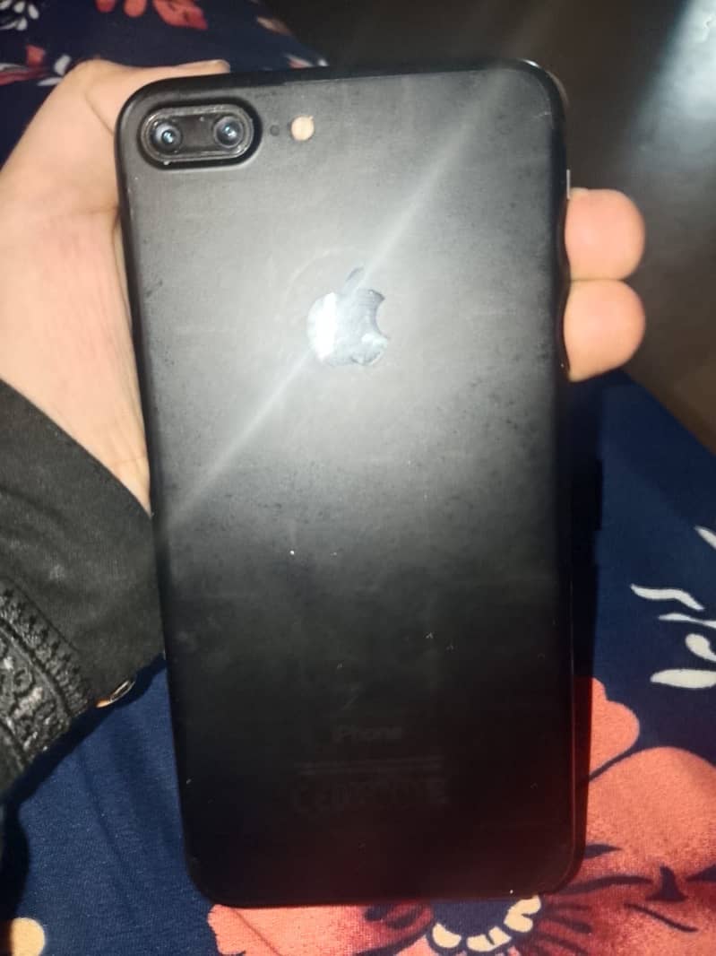 Apple iPhone 7 Plus 1