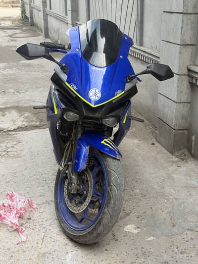 Yamaha r1 replica