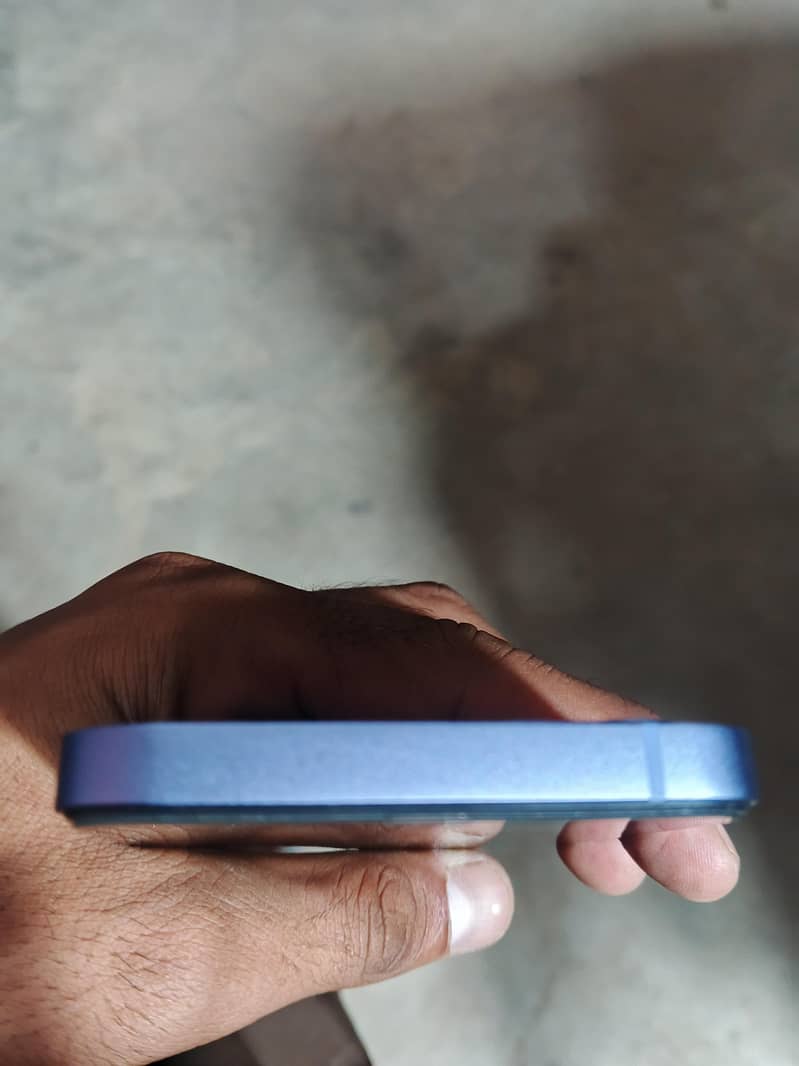 Apple iPhone 12 2