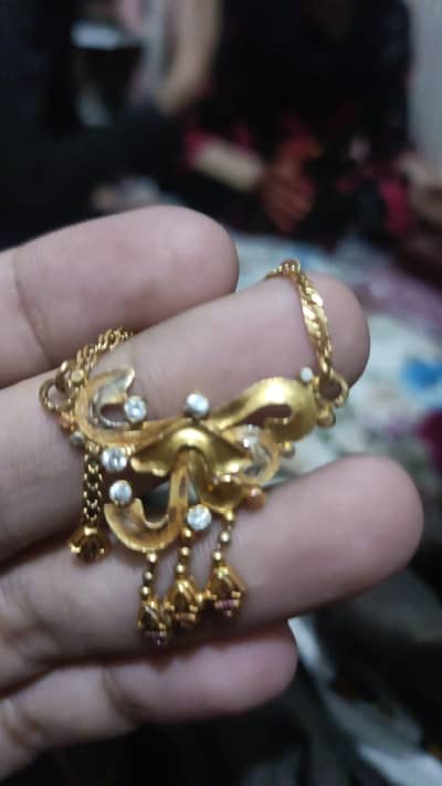 chain + pendant