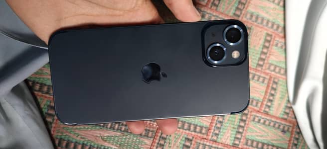 Apple iPhone 13 ( pesy kam hojayengy)