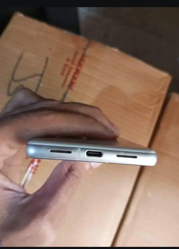 Google Pixel 7 4
