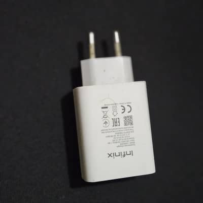 Infinix original box pulled 33 wat super fast charger