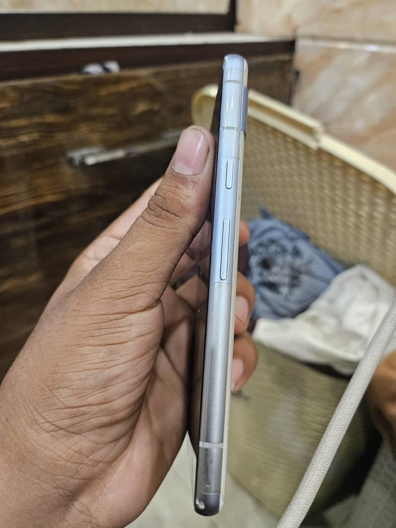 Google Pixel 7a 4