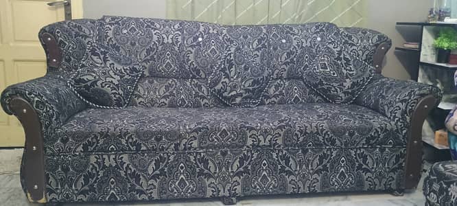 5 seater 3+1+1