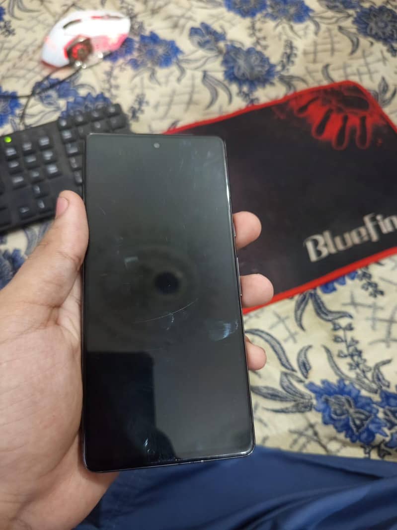 Google Pixel 7 4