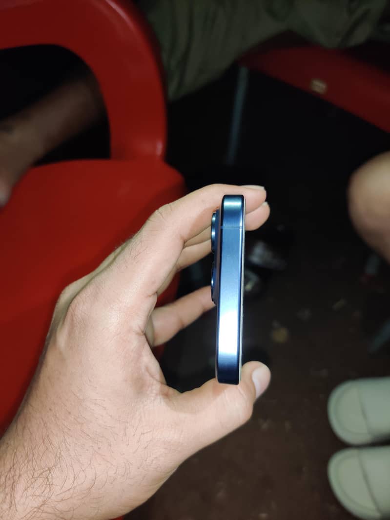 Apple iPhone 15 Pro 4