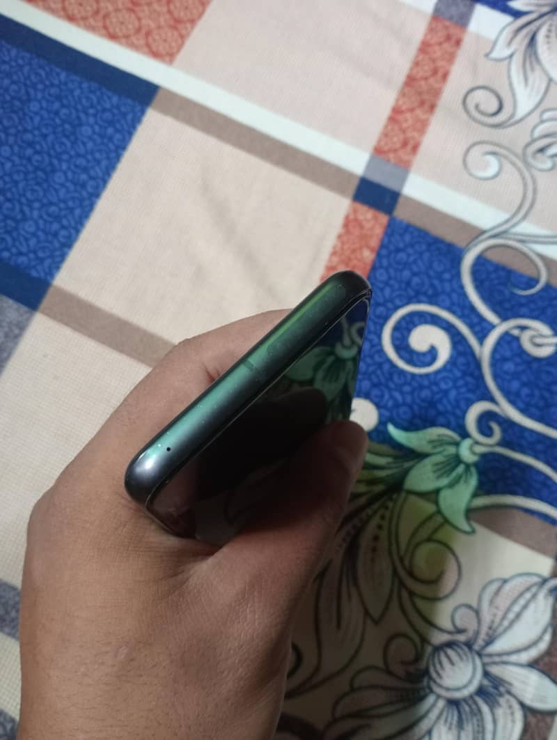 Google Pixel 8 6