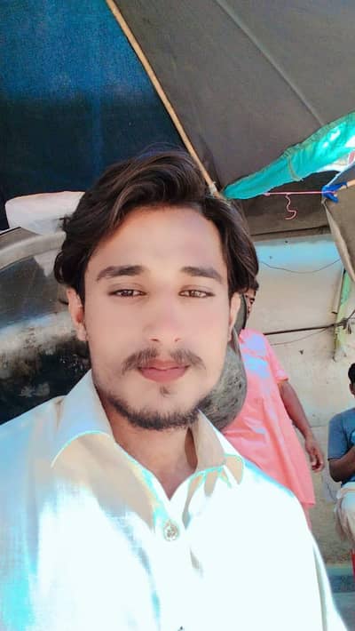 mujha job chahiya urgent