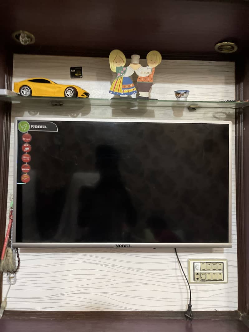 LCD TV 0