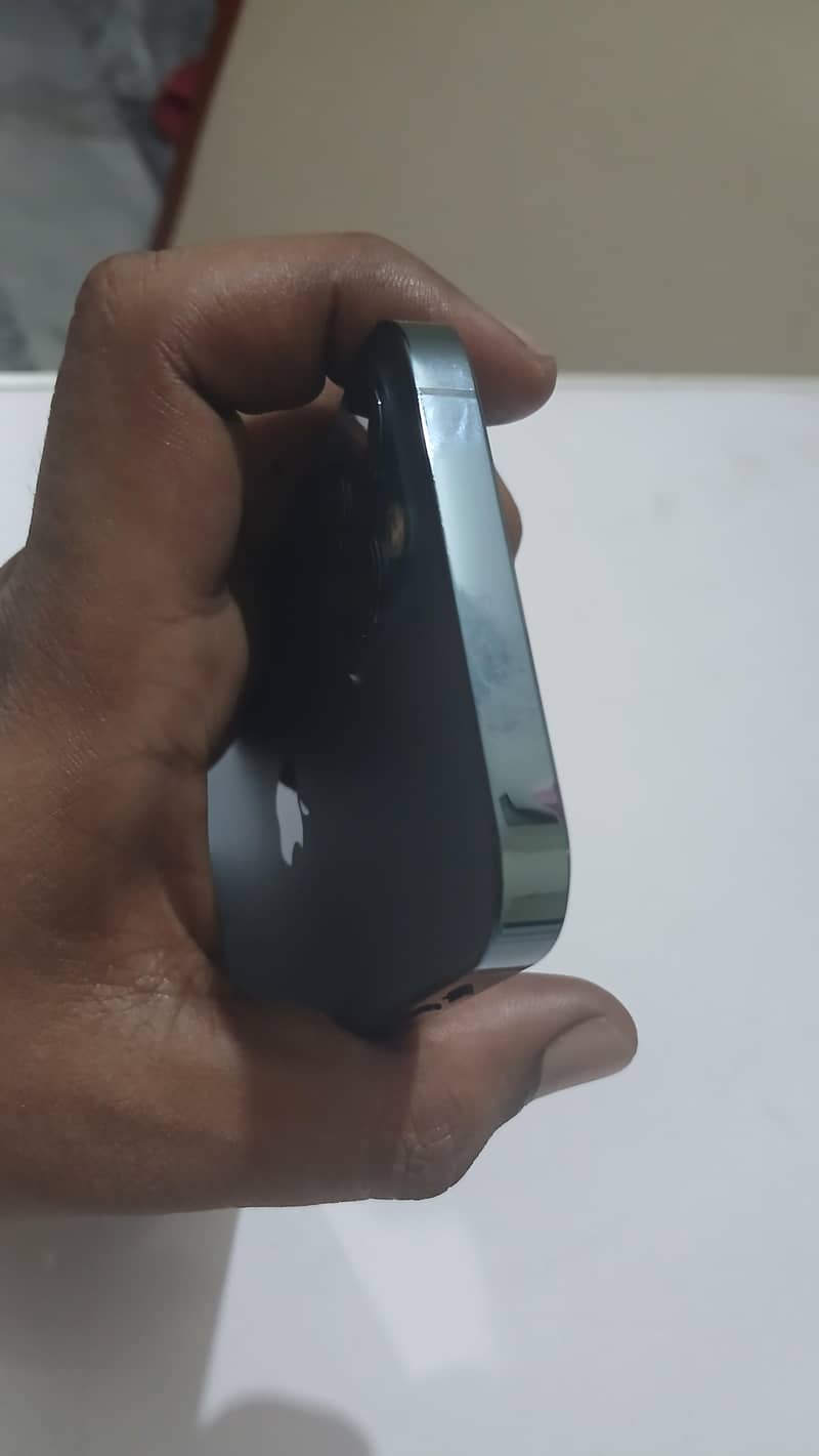 iPhone 12 Pro 2
