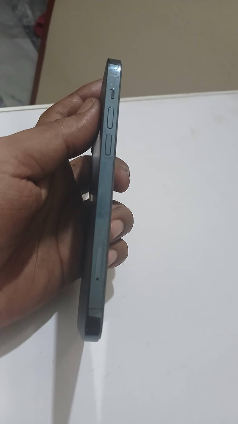 iPhone 12 Pro 3