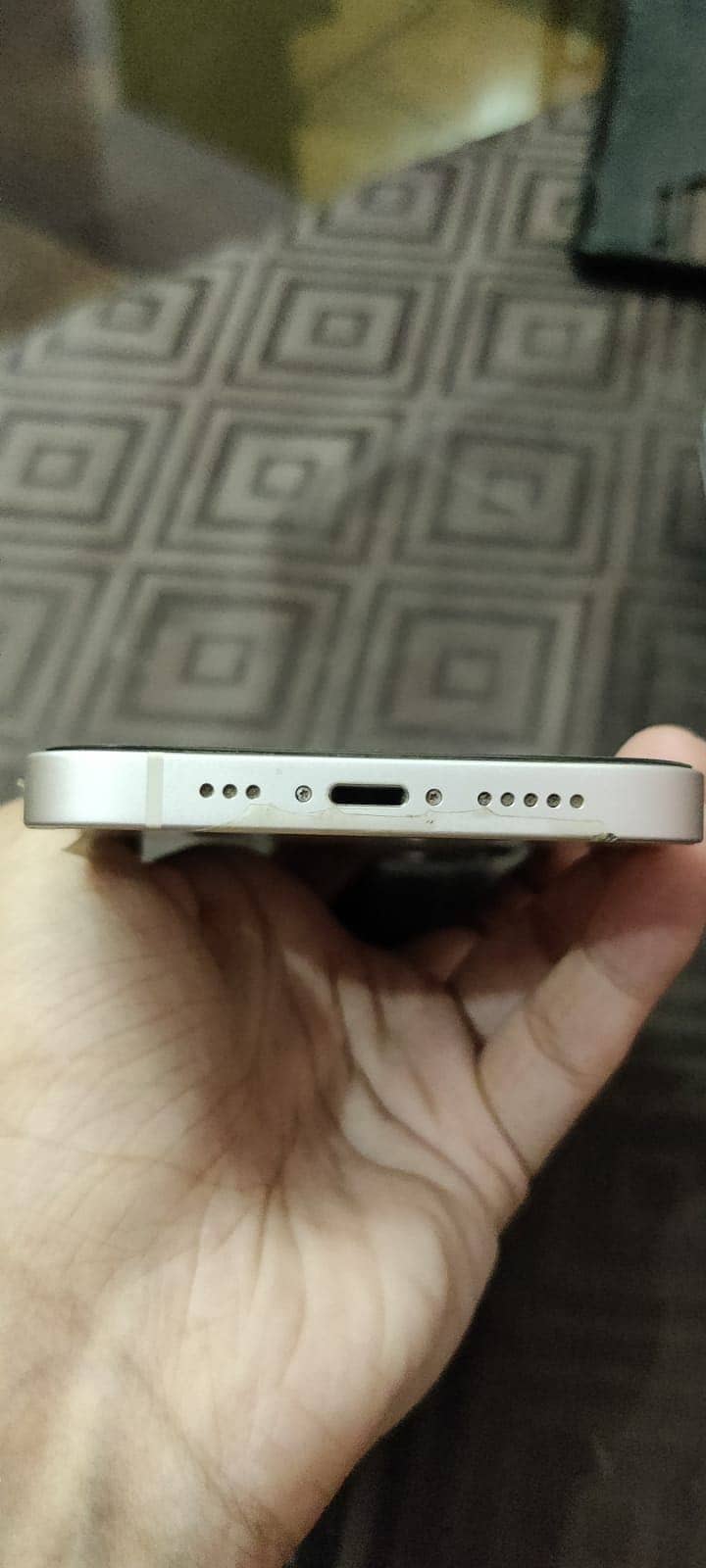 Apple iPhone 13 4