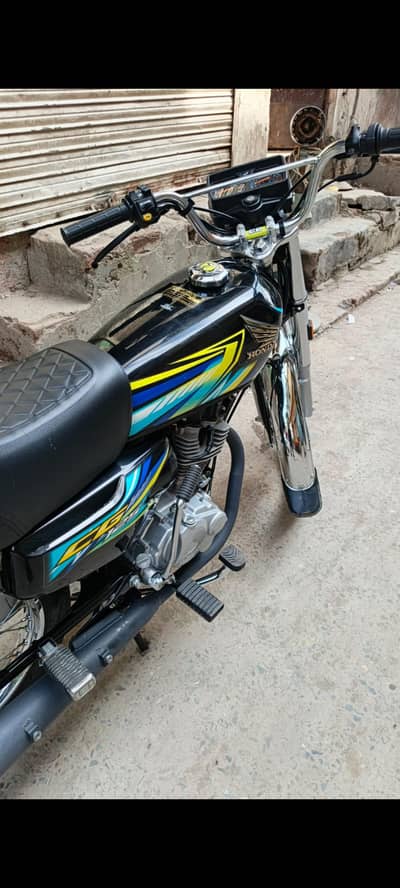 Honda cg125 black calr 3100km ues 10 by 10