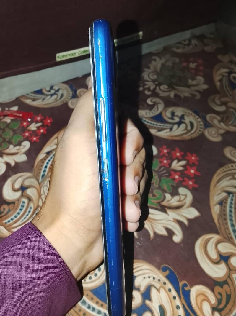 Realme C12 1
