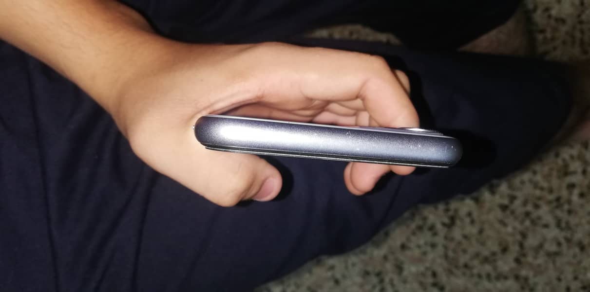 Apple iPhone 11 2