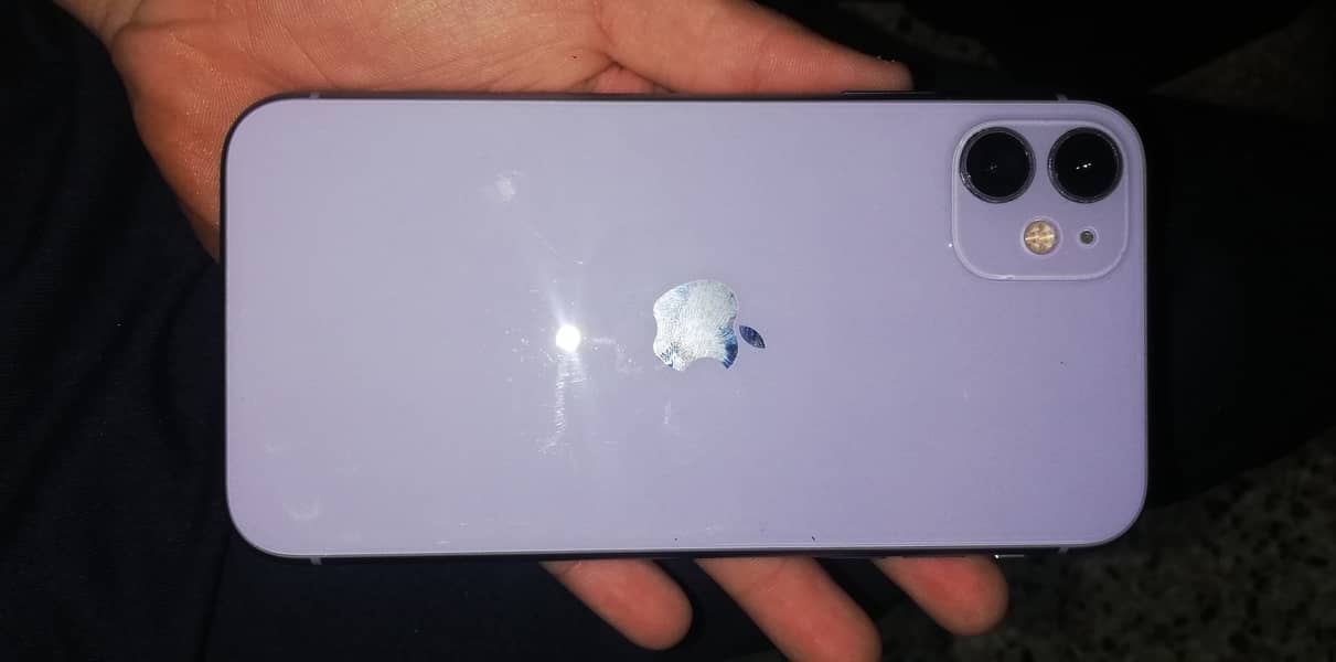 Apple iPhone 11 3