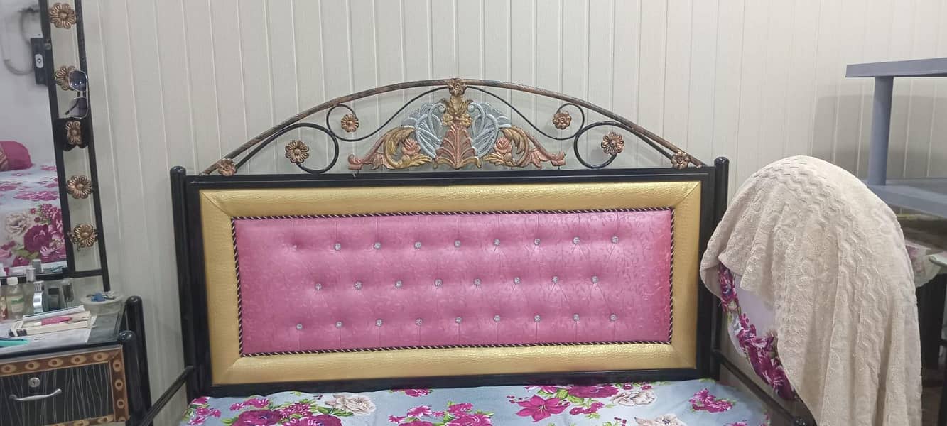 sofa set available 1