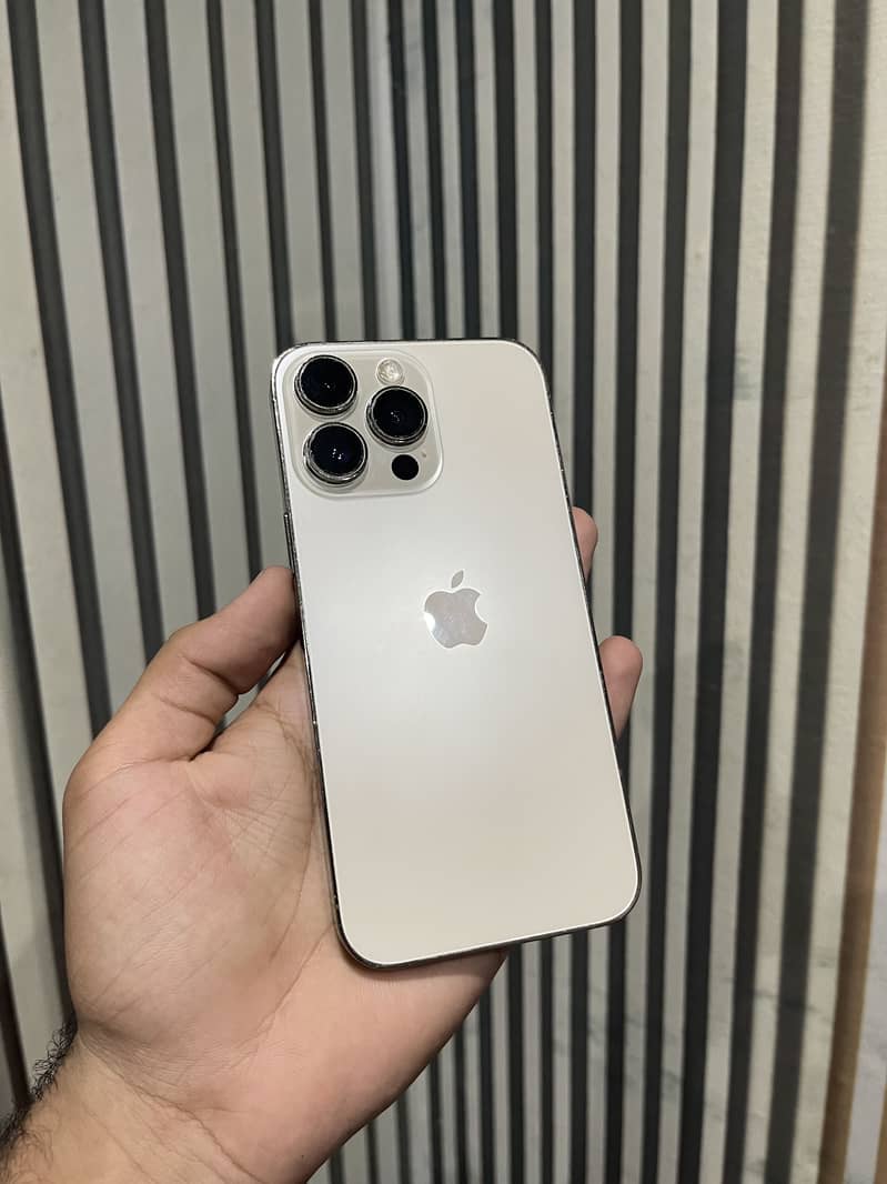 Apple iPhone 14 Pro Max 0