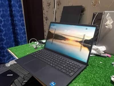 Dell latitude 3520 | i5 11th| 8gb ram | 256nvme