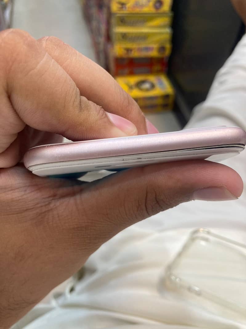 Apple iPhone 7 Plus 5