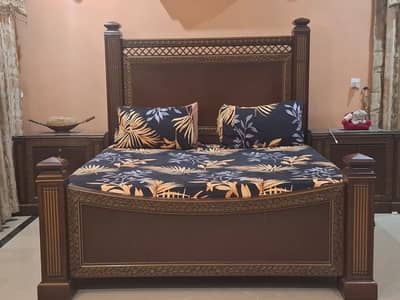 Solid Shisham Wood Bedroom Set for Sale