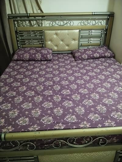 King Size Iron Bed with Spring Foam Mattress