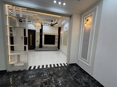 5 Marla Ultramodern House For Sale In Central Park Housing Scheme Lahore Near To Commercial, Mosque And Park