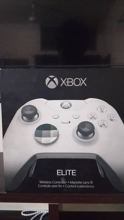 xbox 1 and limited edition controller and Kinect sensor