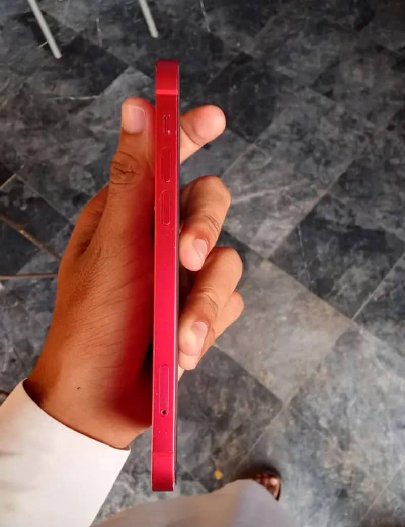 Apple iPhone 12 3
