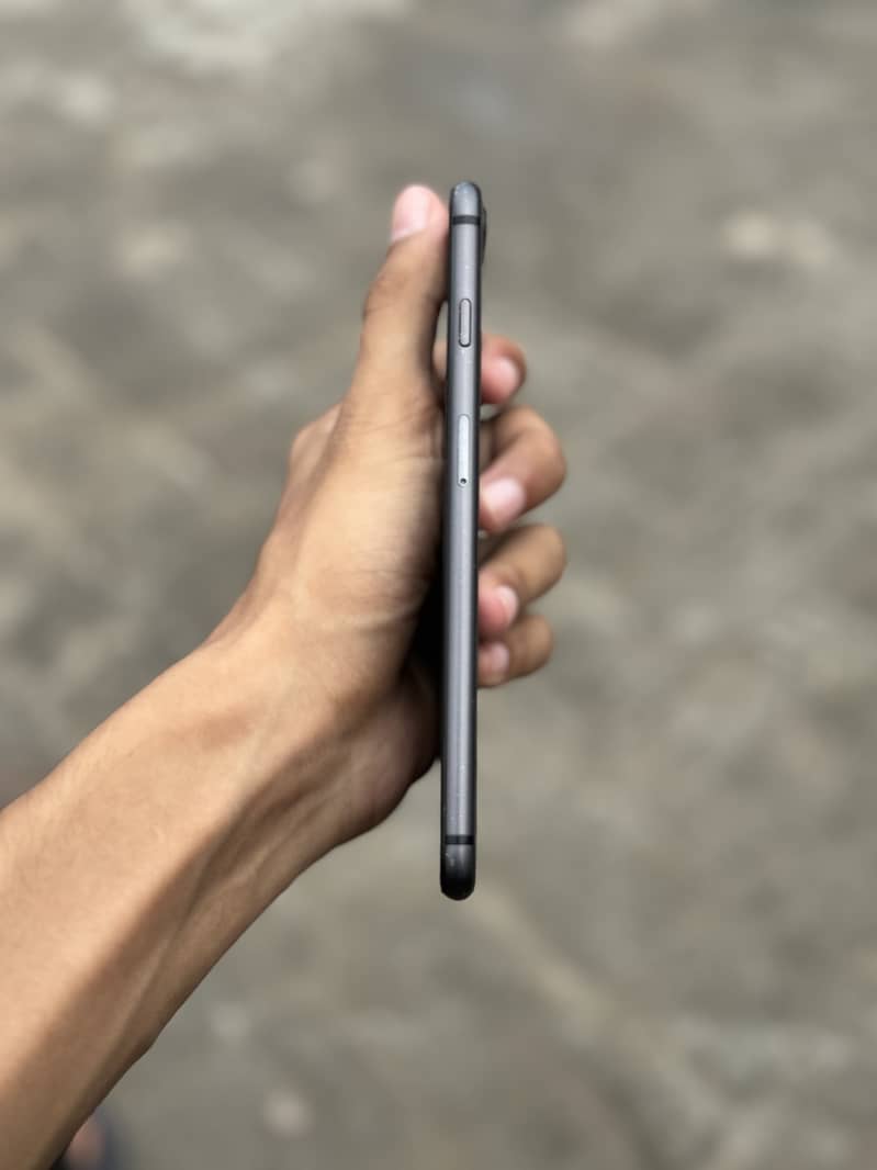 Apple iPhone 8 Plus 2