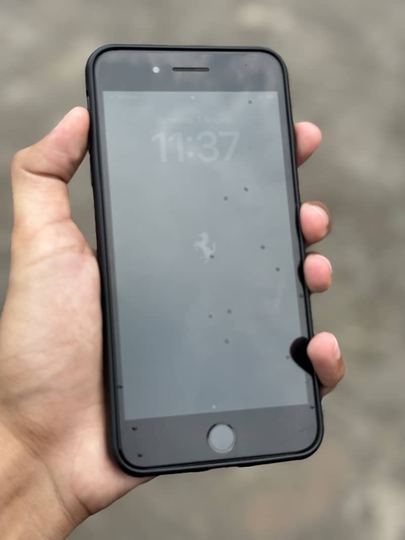 Apple iPhone 8 Plus 4