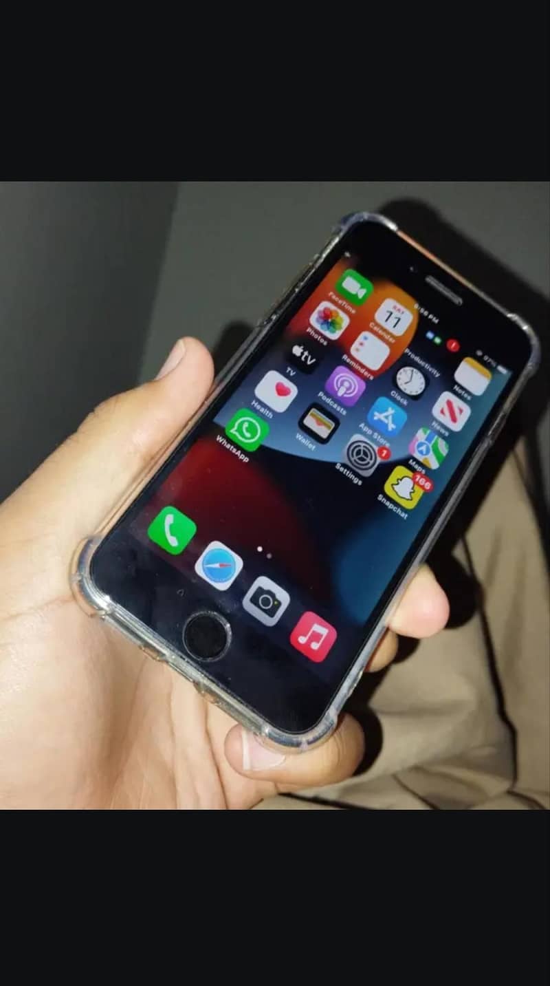 Apple iPhone 7 0