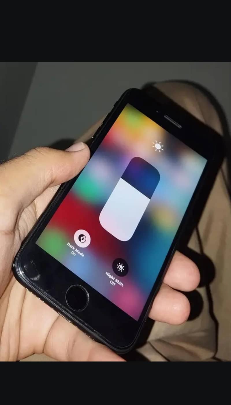 Apple iPhone 7 2