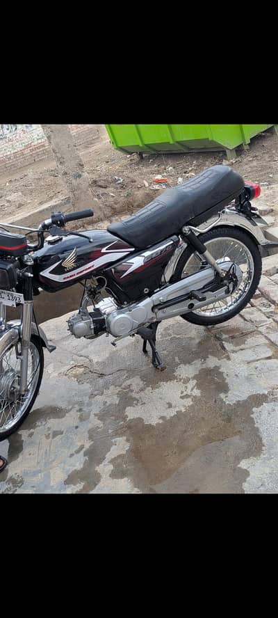 Honda CD 70 2012 model