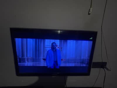 Samsung plasma smart LED 45 inches