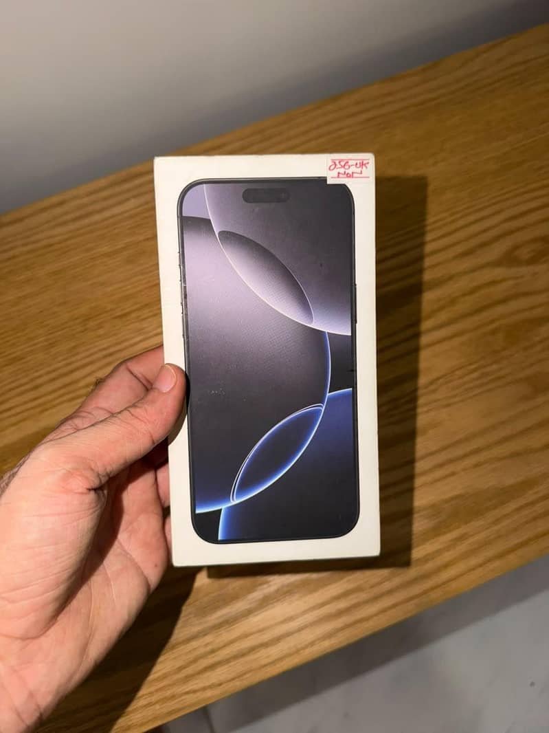Apple iPhone 16 Pro Max 7