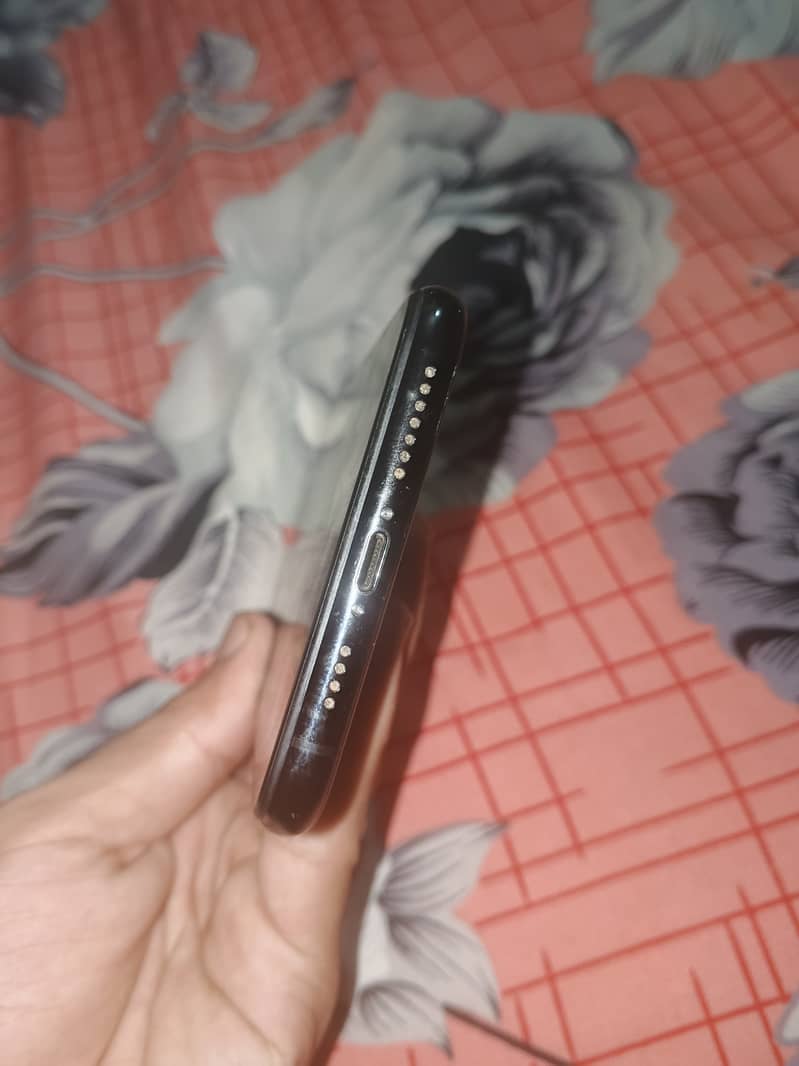 Apple iPhone 11 Pro Max 0
