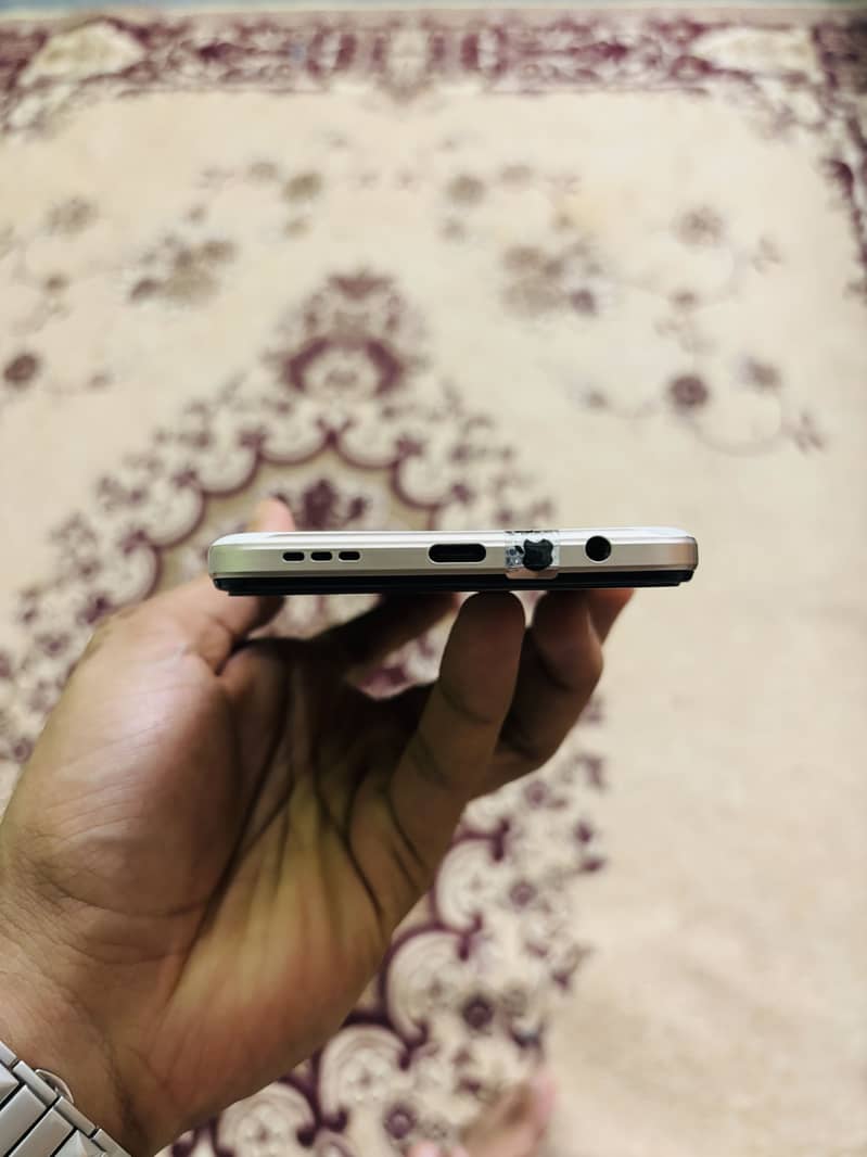 Tecno CAMON 18T 11