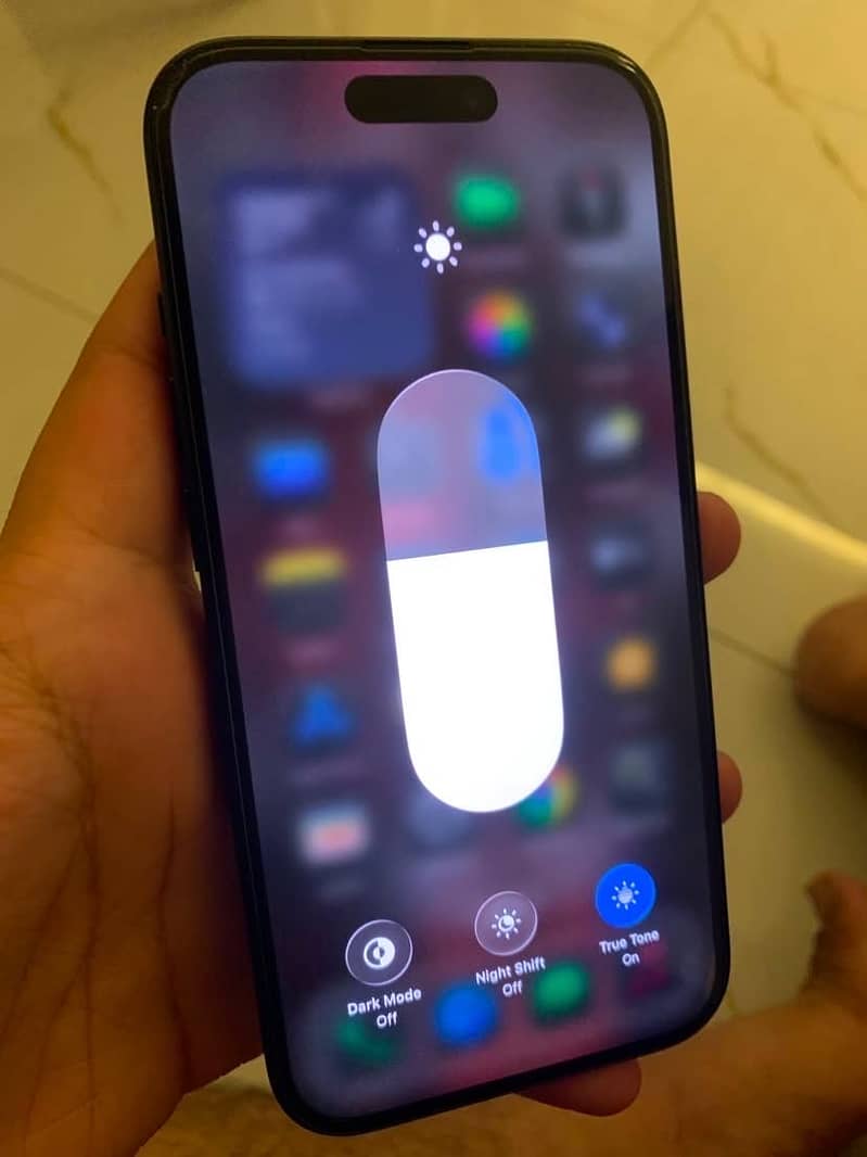 Apple iPhone 15 6