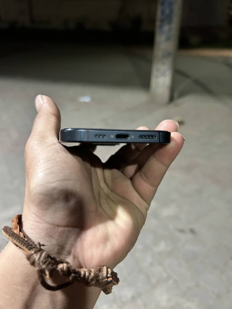 Apple iPhone 13 1