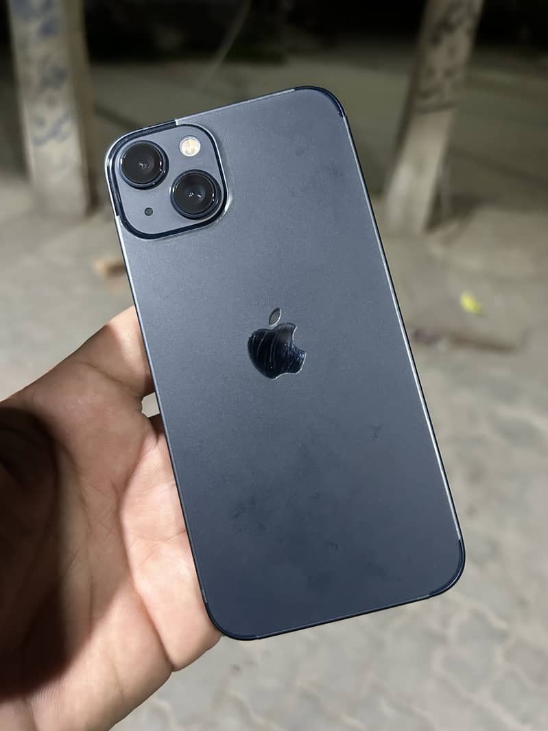 Apple iPhone 13 6