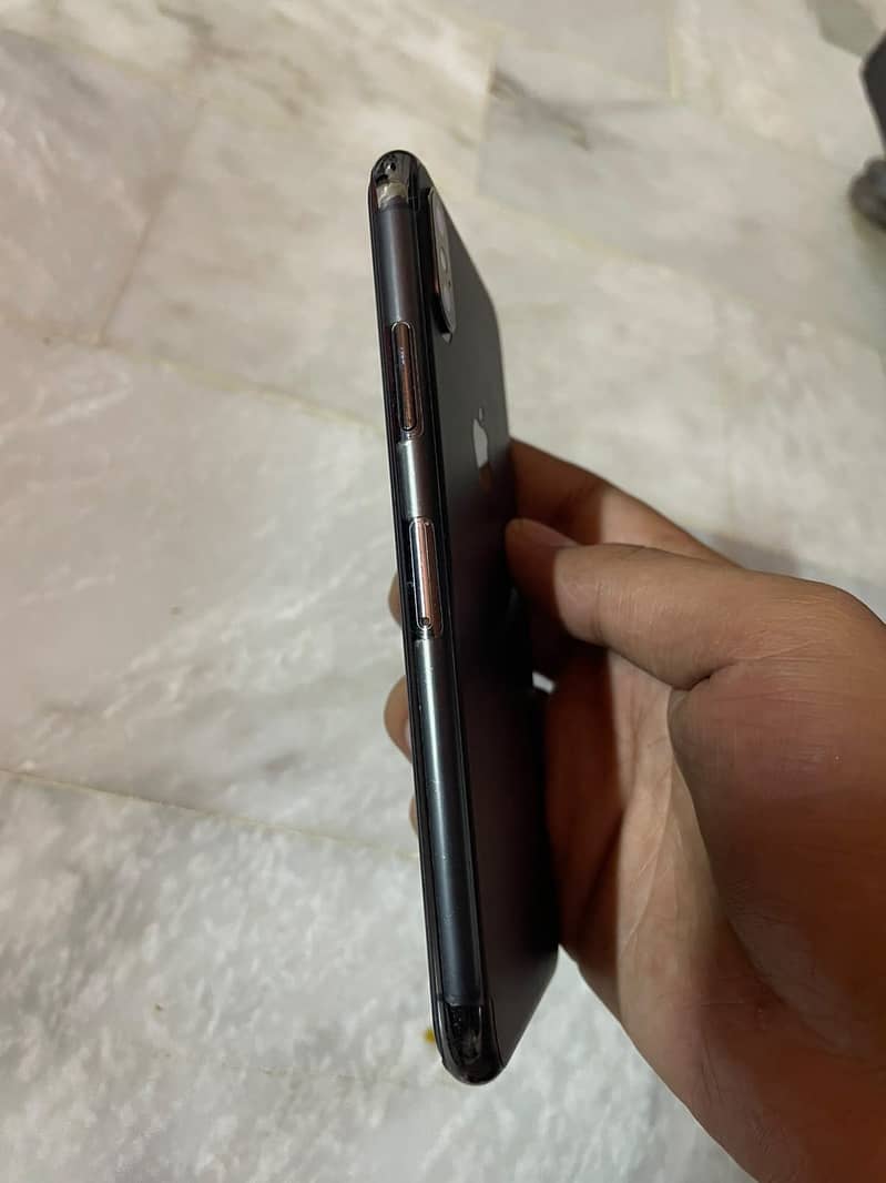 Apple iPhone X 2