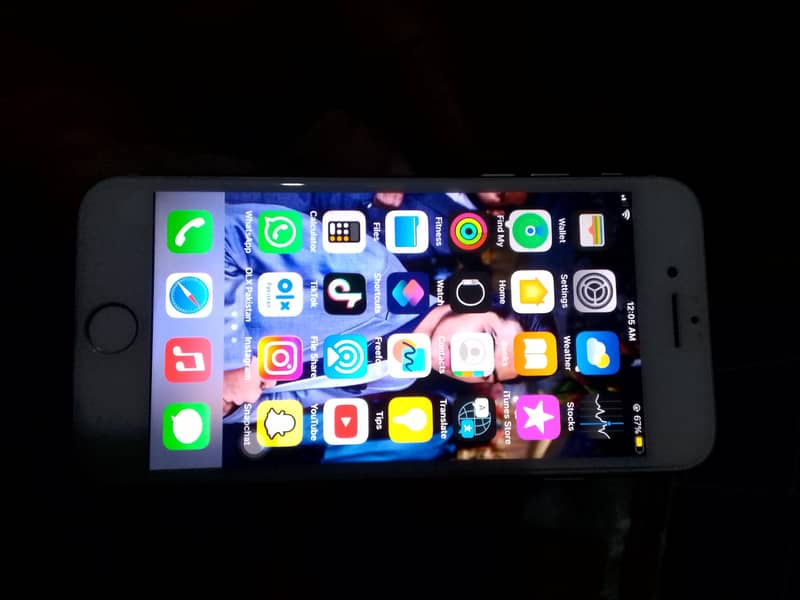 Apple iPhone 8 0