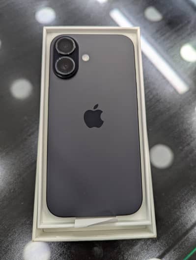 Apple iPhone 16