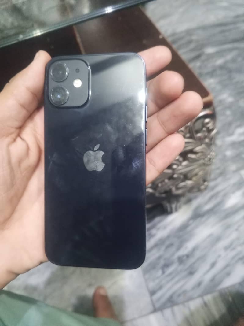 Apple iPhone 12 mini 1